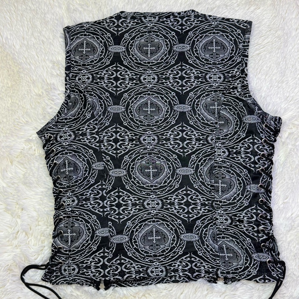 Lip Service Black Cross & Heart Zipper Side Tie Sleeveless Top - Picture 8 of 14